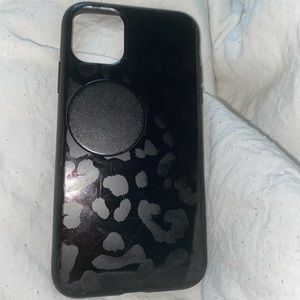 iPhone 11 case with pop socket included